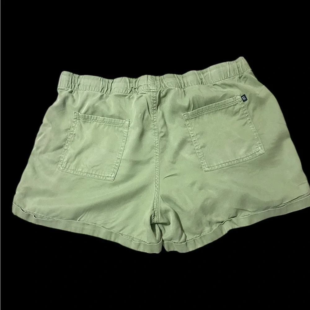 GAP Women's Green Casual Shorts Large